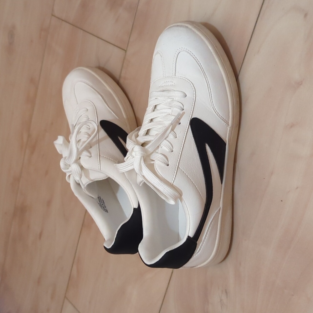Dolce Vita sneaker